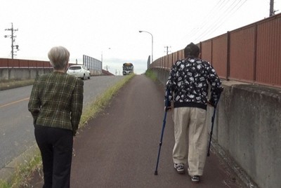 「車で買い物はダメ」高齢親子に無情の行政　生活保護は誰のため？